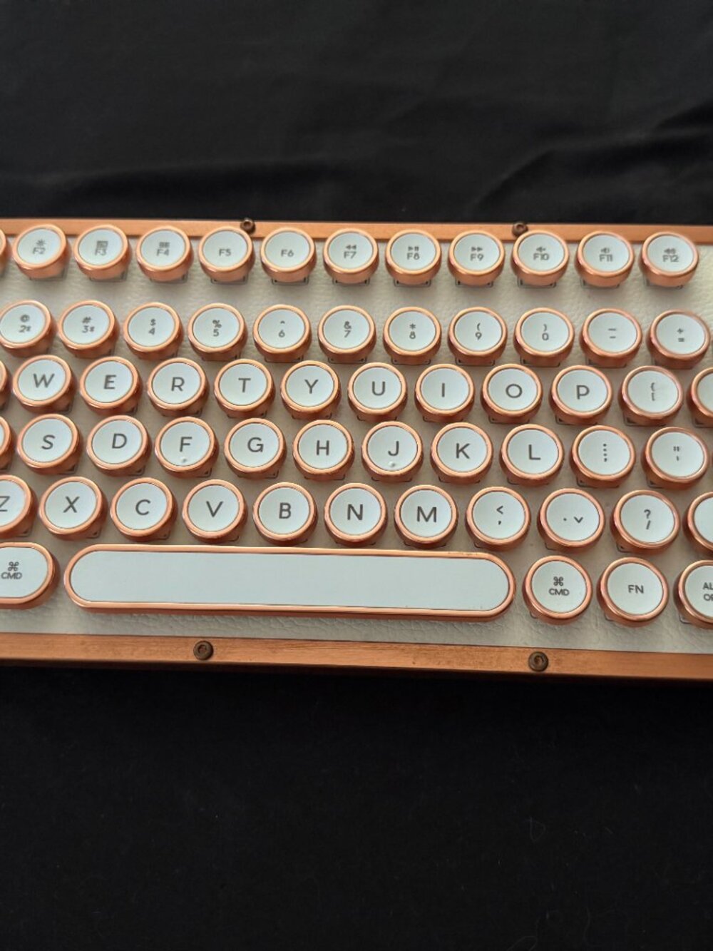 AZIO Retro Classic RCK Keyboard Posh Rose Gold Bluetooth USB w/box - Picture 2 of 8